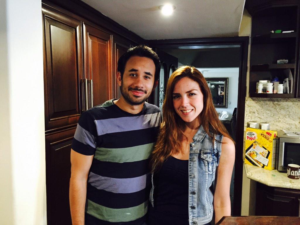 Un abrazo bien chingon a la reina del sur lapavlovich y gabriel