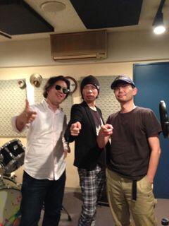 ZAZEN BOYSの向井秀徳さんは今回、スペシャルな唄もの曲を提供してくれたぞ!まだ詳しくは書けないけど、この悪そうな ZAZEN BOYSの向井秀徳さんは今回、スペシャルな唄もの曲を提供してくれたぞ!まだ詳しくは書けないけど、この悪そうな
