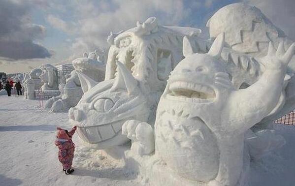 【となりのトトロ】 トトロとネコバスの雪像♡ 【となりのトトロ】 トトロとネコバスの雪像♡