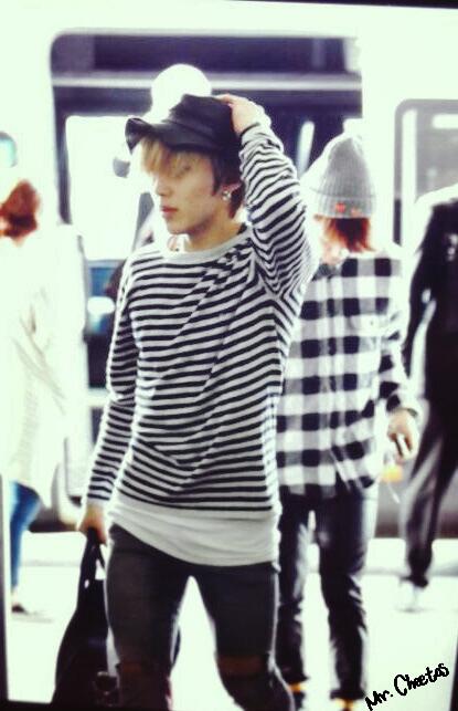 [Privado / Moon JongUp] Un buen mal dìa BnMnFwDCMAIH5-S