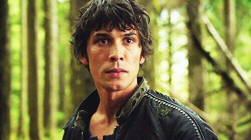 Bellamy Blake de The 100 BnYNb_CCUAAIZLS