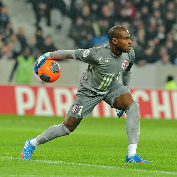 Enyeama in action for Lille [via @losclive]