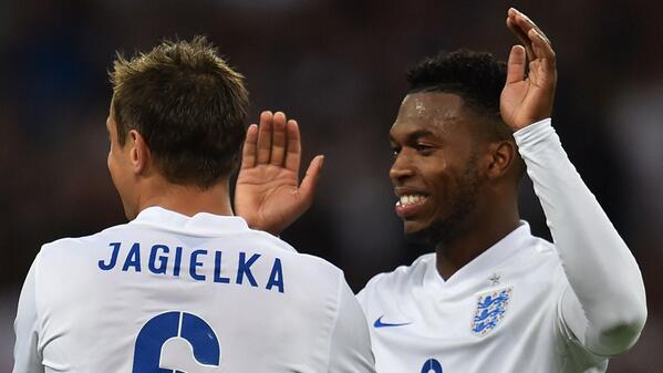 Jagielka and Sturridge celebrate a goal [via @FIFAWorldCup]