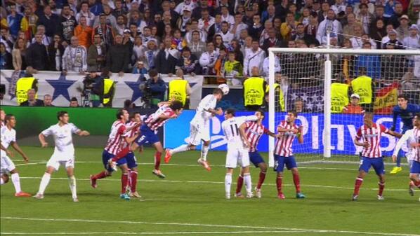 Sergio Ramos heads in Real's stoppage time equaliser [via @ChampionsLeague]