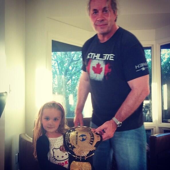 Photo Bret Hart And His Granddaughter Wrestlinginc