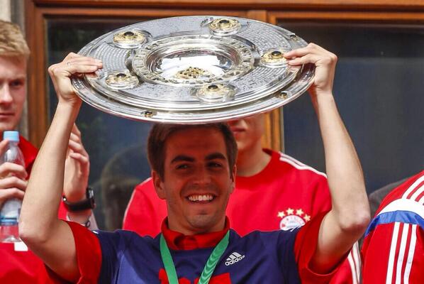 Philipp Lahm with Bundesliga shield [via @FCBayern]