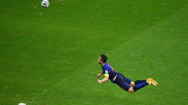 van Persie equalises for Netherlands [via @FIFAWorldCup]