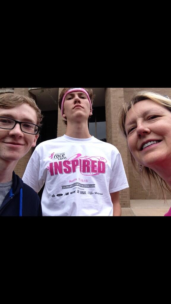 Komen Walk for breast cancer, family support for survivor/ mom #kindawesome #aclfest http://t.co/DmkL9OZj2i