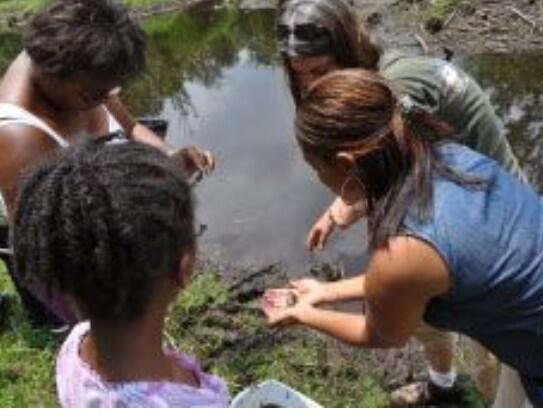 I love teaching about native flora-fauna. A group of inner-city children & so eager to learn #kindawesome & #aclfest http://t.co/GXJBbXLzFV