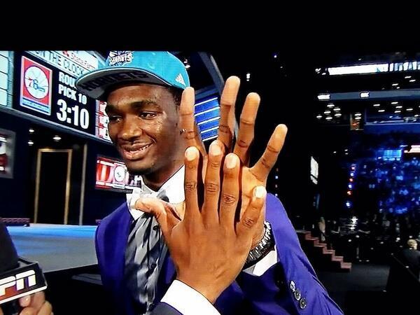 Dr. J has bigger hands than Jordan - Message Board Basketball Forum