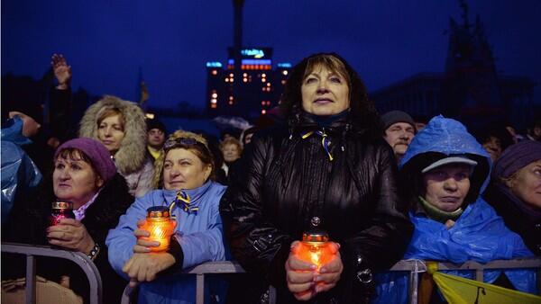 Kiev feels pressure on truce decision