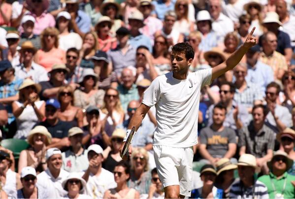 Dimitrov wins a point [via @wimbledon]