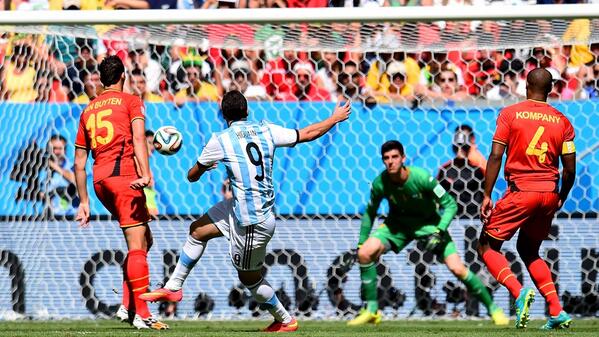Gonzalo Higuaín scores Argentina's winner [via @FIFAWorldCup]