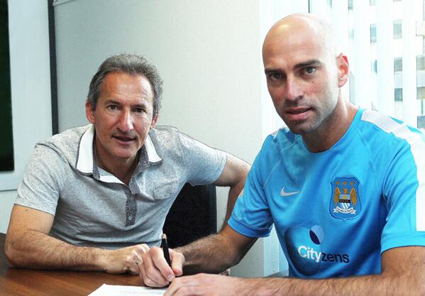 Caballero (left) completes City move [via @mcfc]