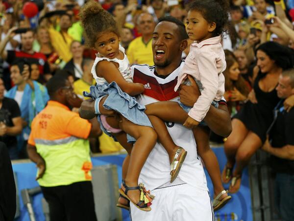 Jérôme Boateng med familie på bildet
  