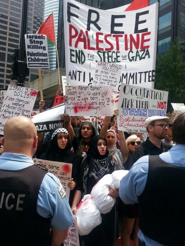 Palestinian voices over weak israel noise. Chicago once again stands with Palestine. #FreePalestine