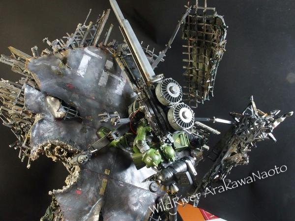 【お知らせ】今月発売のホビージャパンでは、初の円形劇場サンダーボルト「隠者の一撃」公開。試作テスト中のビックガンと言う設 【お知らせ】今月発売のホビージャパンでは、初の円形劇場サンダーボルト「隠者の一撃」公開。試作テスト中のビックガンと言う設