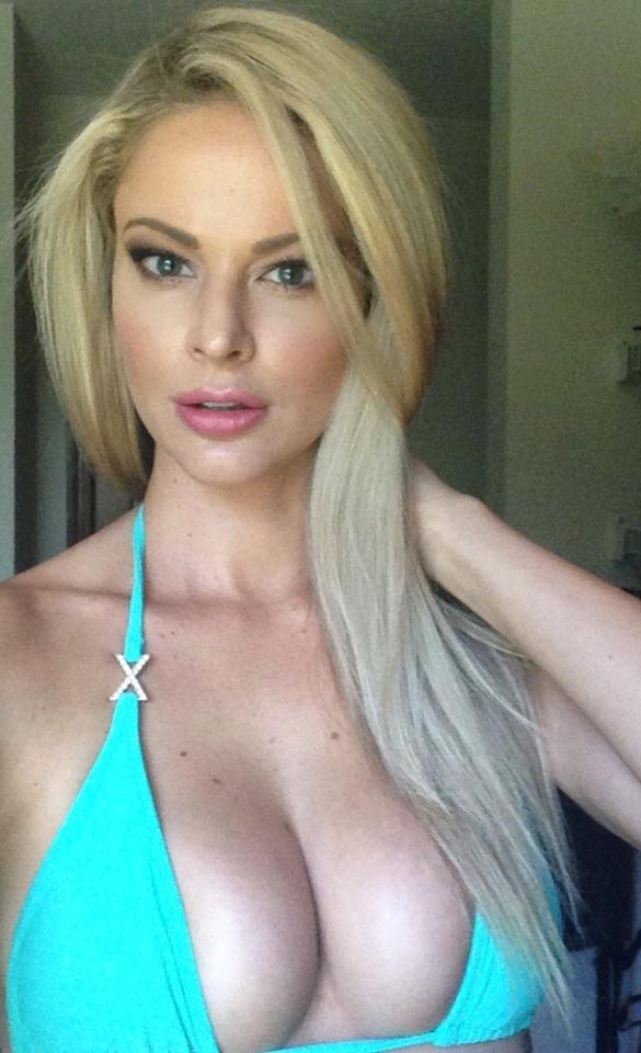 Happy #FriskyFriday from #Playmate @MsBethWilliams http://t.co/XNYa8P6QNQ