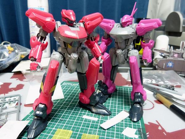 1/48イングラム買いにいけなかったので、1/48エステバリスを久々にちょっといじる。コクピット内部は諦めよう。どの道1/48の人は入らない。