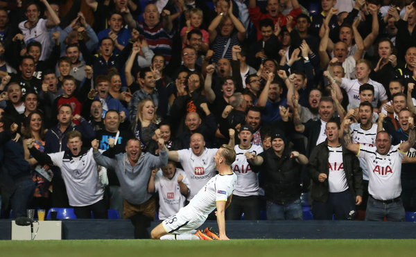 Harry Kane celebrates his goal for Spurs [via @EuropaLeague]