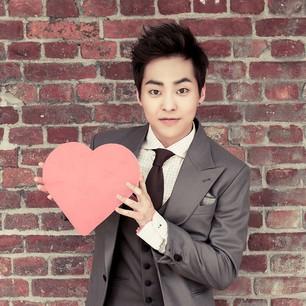[OFFICIEL] 140925 MCM x EXO collaboration Instagram Mise à jour - Xiumin http://t.co/irAFaNAId8 http://t.co/EYFB01iTJU