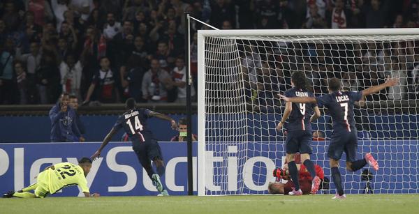 Matuidi scores for PSG [via @ChampionsLeague]