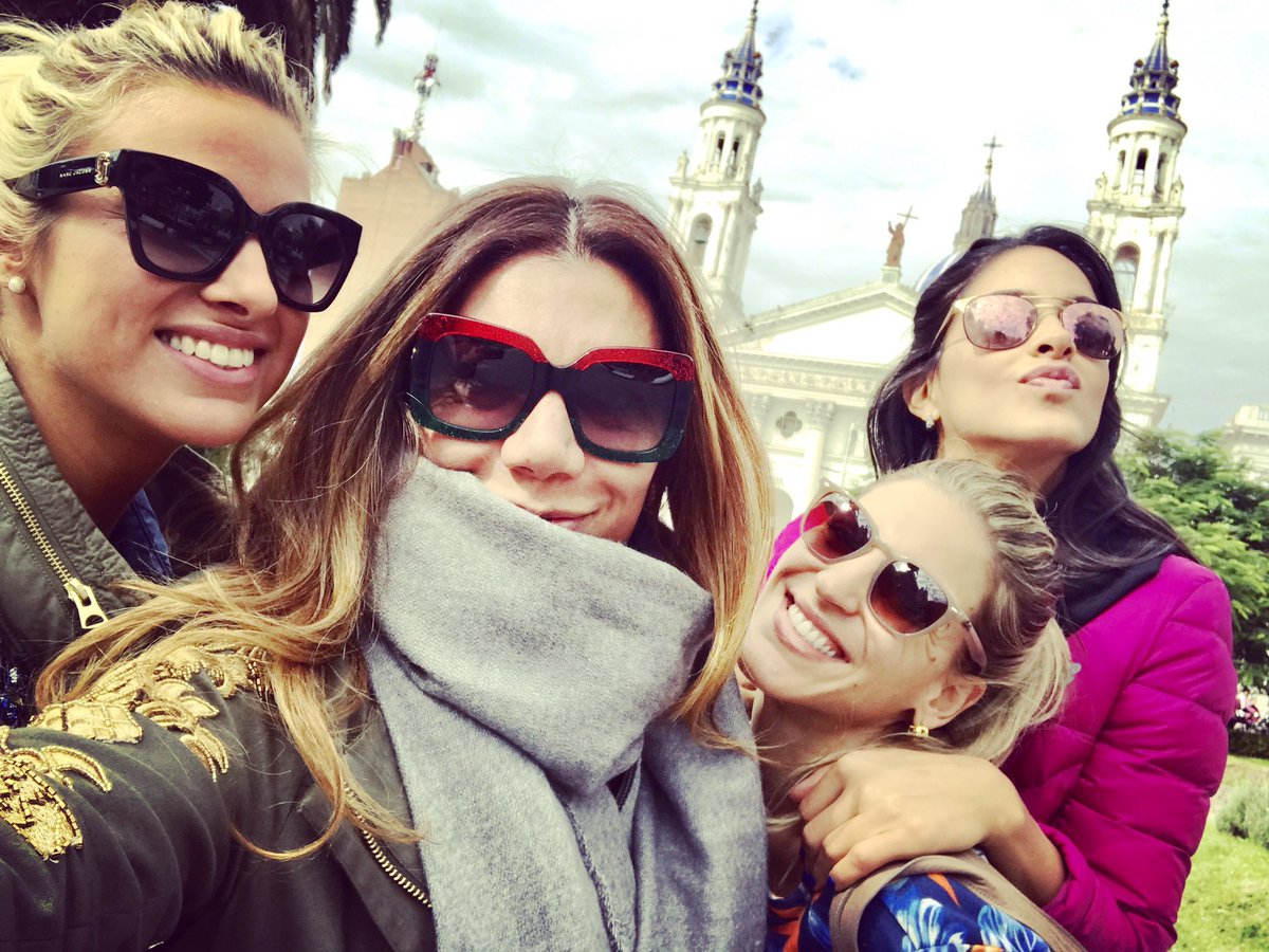 RT @Flordelav: Hola Paraná! #SalveseQuienPueda✌????@CelesteMuriega @ailen_bechara @macarinaldi ????????????????????????????????????????????????????????????????????❤️ https://t.co/qmKnUr47rD