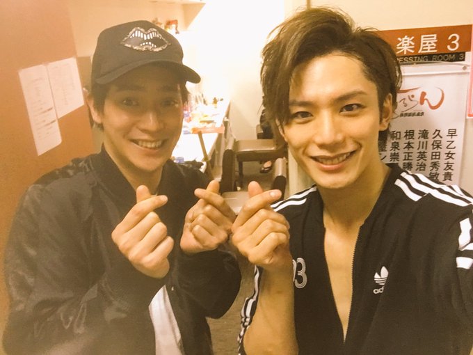 今日も『ちるらん』終演しました。ご観劇頂いた皆さんありがとうございました。こっそり観に来てた味方良介と。 今日も『ちるらん』終演しました。ご観劇頂いた皆さんありがとうございました。こっそり観に来てた味方良介と。