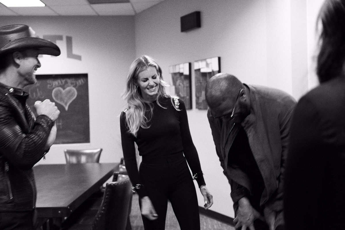 Great catching up with @tylerperry! 

Always brightens my day and keeps me laughing. #Soul2Soul https://t.co/byLAGcXcDE