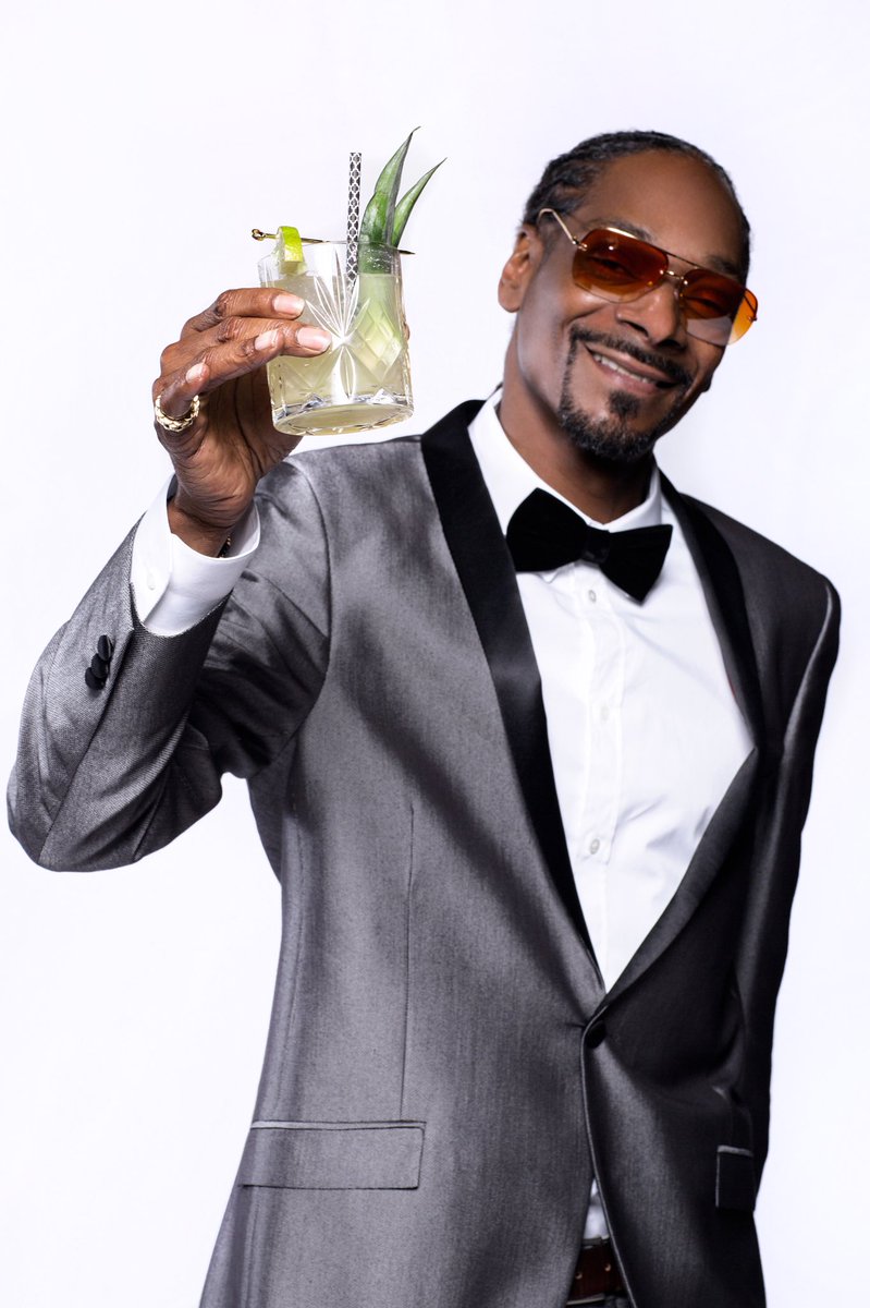stay suited n booted wit @Tanquerayusa #tanqlaidback https://t.co/z8NZQ1KxDn