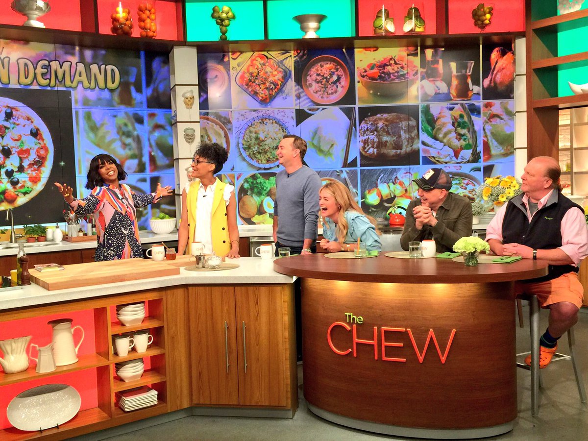 RT @thechew: Can you handle this?! @KELLYROWLAND #TodayonTheChew #WhoaBaby https://t.co/7SsGY4PbI0