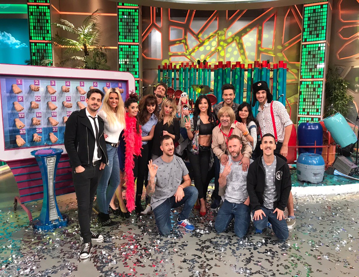 Mediodía divertido en @EnQueManoEsta @telefe ✨???????????????? https://t.co/A5lhJwQSIb