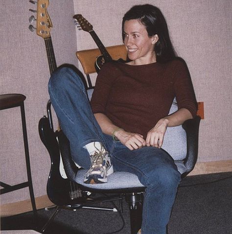 #tbt #studiolife #underrugswept #writing #producing #surroundedbygenius #expressed #bliss https://t.co/YbDW5U2pph