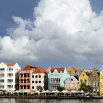 Verkiezingen op politiek en maatschappelijk verscheurd Curaçao Verkiezingen op politiek en maatschappelijk verscheurd Curaçao