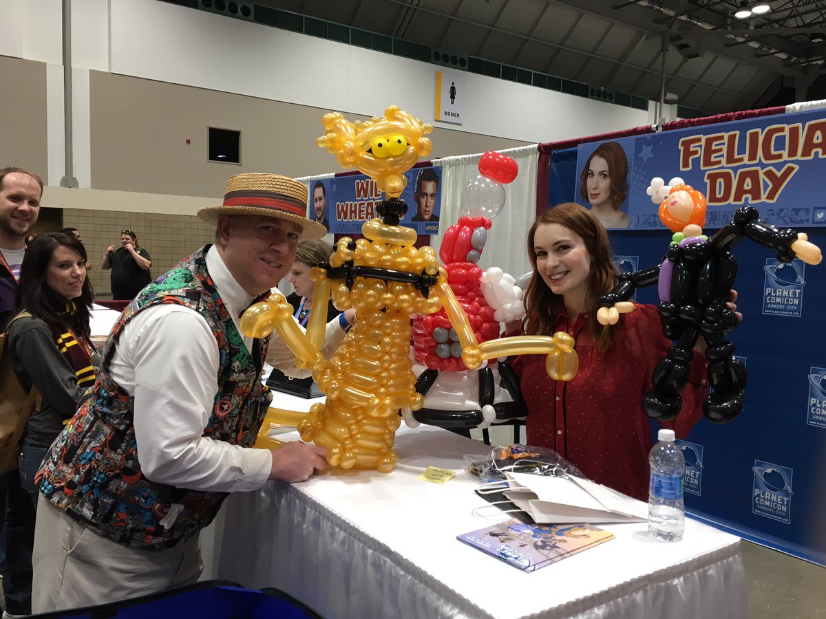 Some #MST3K amazingness at Planet Comicon in Kansas City! https://t.co/ooYqkvFXpX