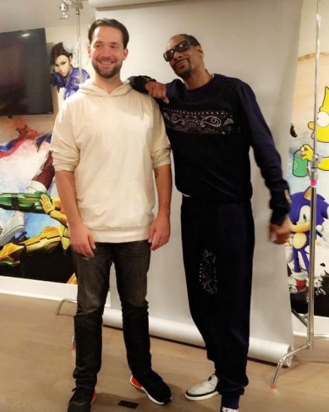 My guy @alexisohanian at ggn . Big future for @reddit ???????? new snoop profile - https://t.co/Isnnwc0h5A https://t.co/iYoqN4szCS