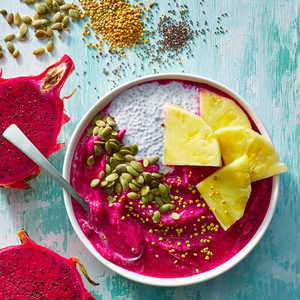 How to Create Those Gorgeous Smoothie Bowls You See Online https://t.co/nv8srA84Rt https://t.co/xlnMKXYvxk