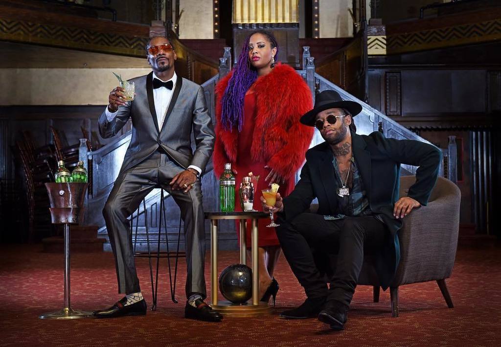 when your whole team stay fly @tydollasign @lalahathaway!! @tanquerayusa #TanquerayTen https://t.co/tERhBBO4J3 https://t.co/lPXcLr6bCf