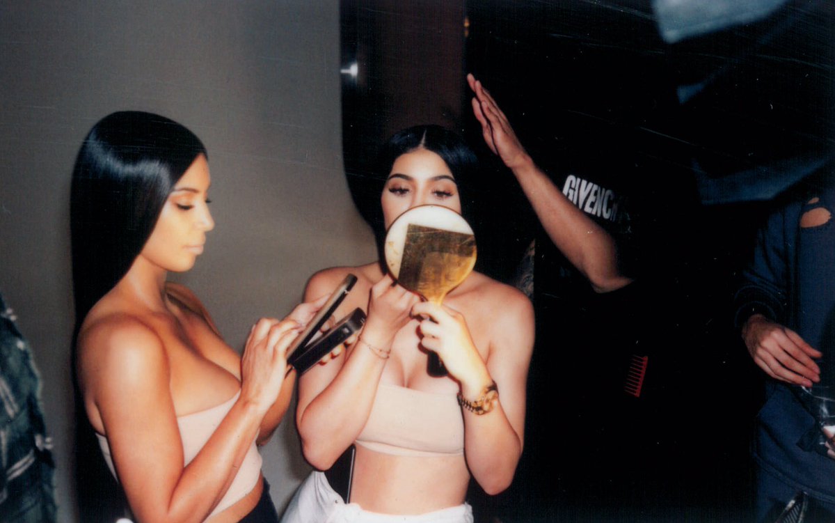 KKW X KYLIE collab https://t.co/CIEp69AbyG https://t.co/4QbwBn44MW