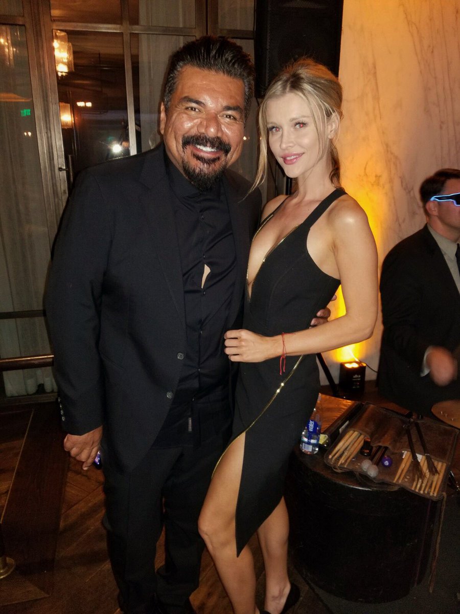 Love this guy! Supporting the @georgelopez #georgelopezfoundation #georgelopez hair by @laurarugetti @thebeautycan https://t.co/8K1dLCiVjb