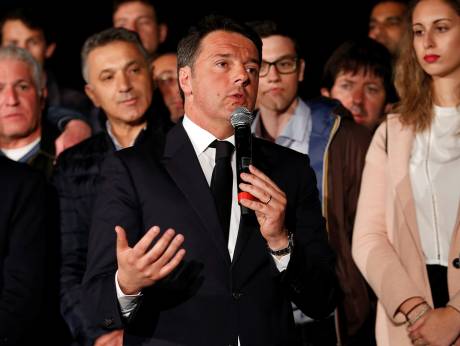 Italy's Renzi returns as leader of ruling party
