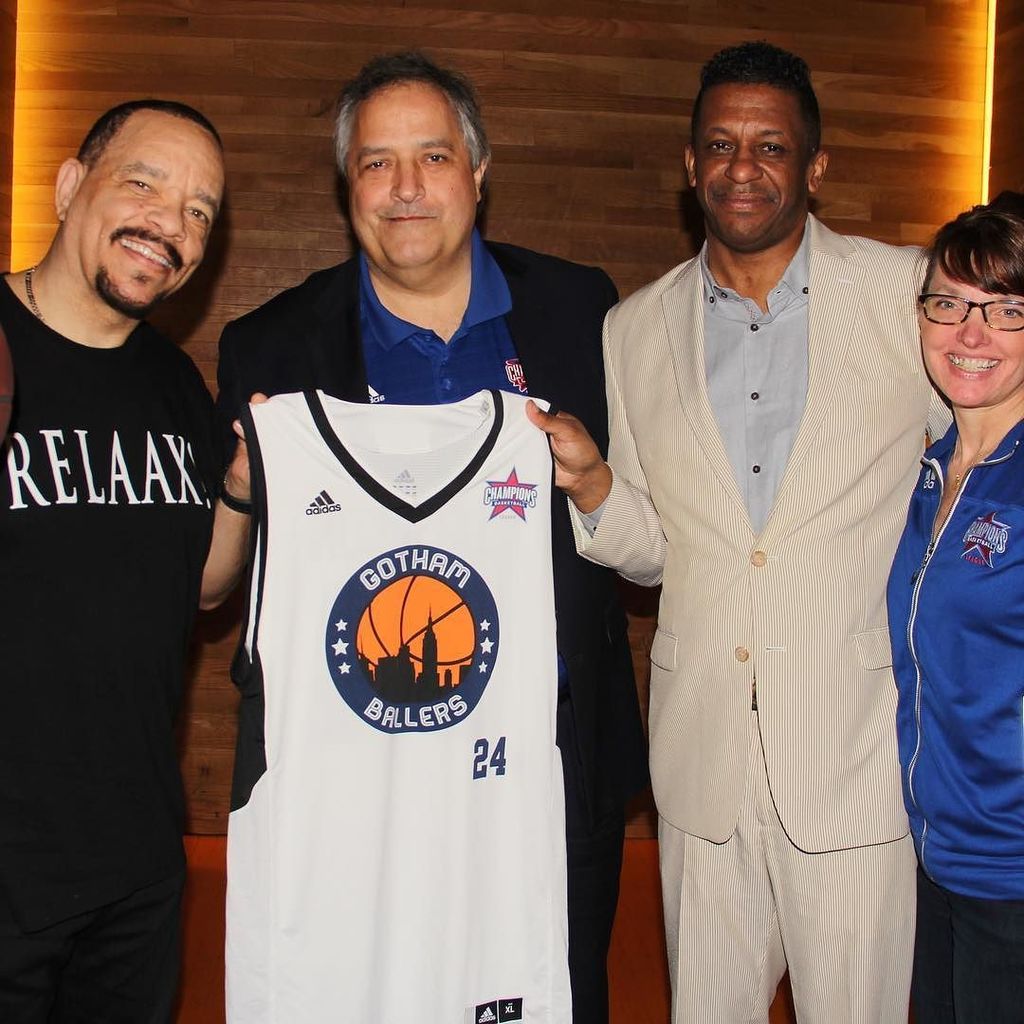 Welcome ice. T to the nyc. Team. We bout to ball out. ???????? https://t.co/2vXVsOvLn5 https://t.co/ApWxeNGIXm