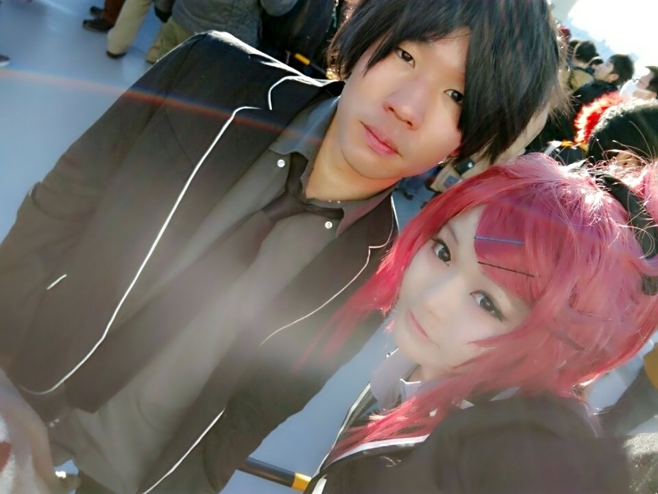 お兄ぃとも2ショ撮ったよ。兄妹で写真とかマジウケる #C91コスプレ #クオリディアコード 千種霞… お兄ぃとも2ショ撮ったよ。兄妹で写真とかマジウケる #C91コスプレ #クオリディアコード 千種霞…