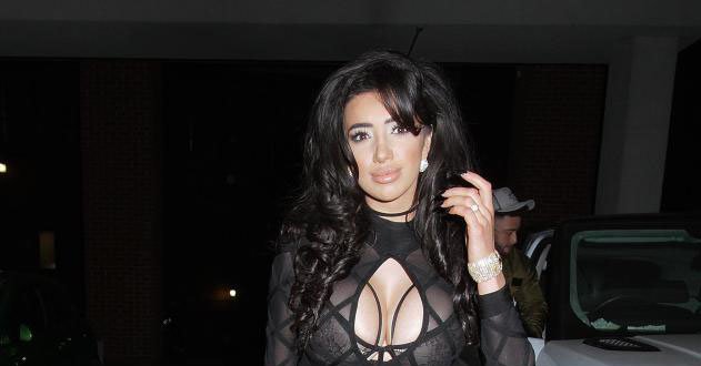 RT @TheSun: Chloe Khan bares almost all in a completely see-through dress https://t.co/fszv9OnvsP https://t.co/320NjelBbM