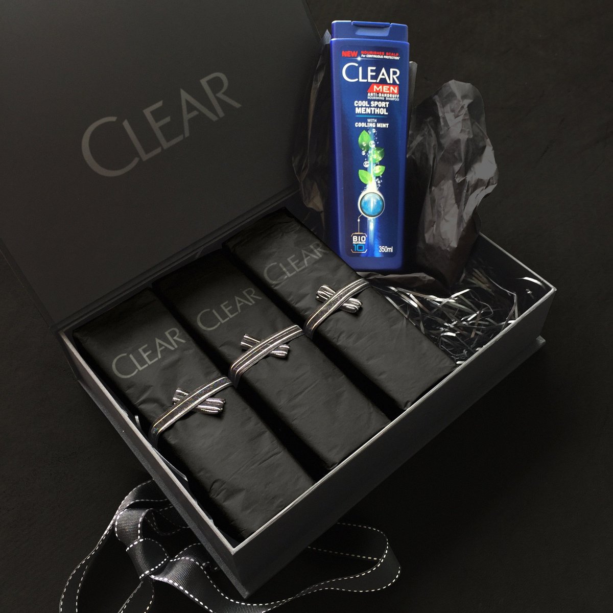 Just received a gift from #CLEARMEN. Merry Christmas! https://t.co/nNwA36ArUv
