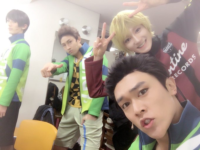 さぁいよいよです!大阪公演初日まであと20分!皆様の準備もよろしいですか?がんばってまいりまーーーーーす!!!#プリスト さぁいよいよです!大阪公演初日まであと20分!皆様の準備もよろしいですか?がんばってまいりまーーーーーす!!!#プリスト