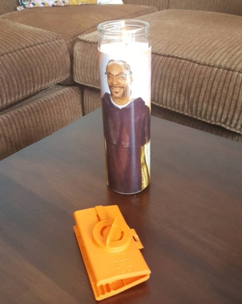 #FunkLoc & boss dogg candle ???? ???????? S/o @funk_sac !! https://t.co/E2L6FcLHcb https://t.co/OI2ZT3JEjS