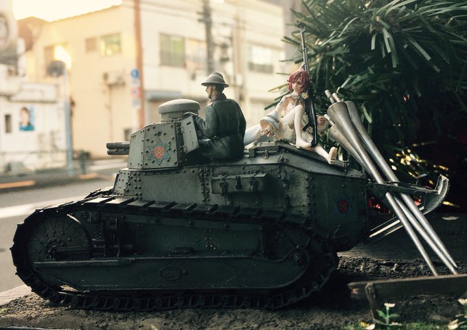 エイルシュタット軍ルノーFT、イゼッタ用装備補給車両、とりあえず完成とします( ̄^ ̄)ゞ細かく調整は続ける予定( ´ ▽ エイルシュタット軍ルノーFT、イゼッタ用装備補給車両、とりあえず完成とします( ̄^ ̄)ゞ細かく調整は続ける予定( ´ ▽