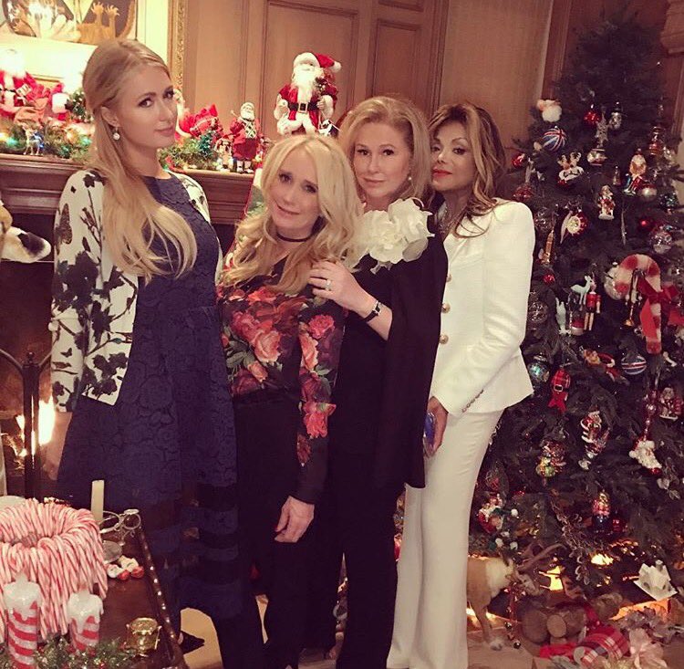 Celebrating Christmas at home with my fam @KimRichards11 @KathyHilton & @LaToyaJackson. ❤️???? https://t.co/6x0Xxm7H3c