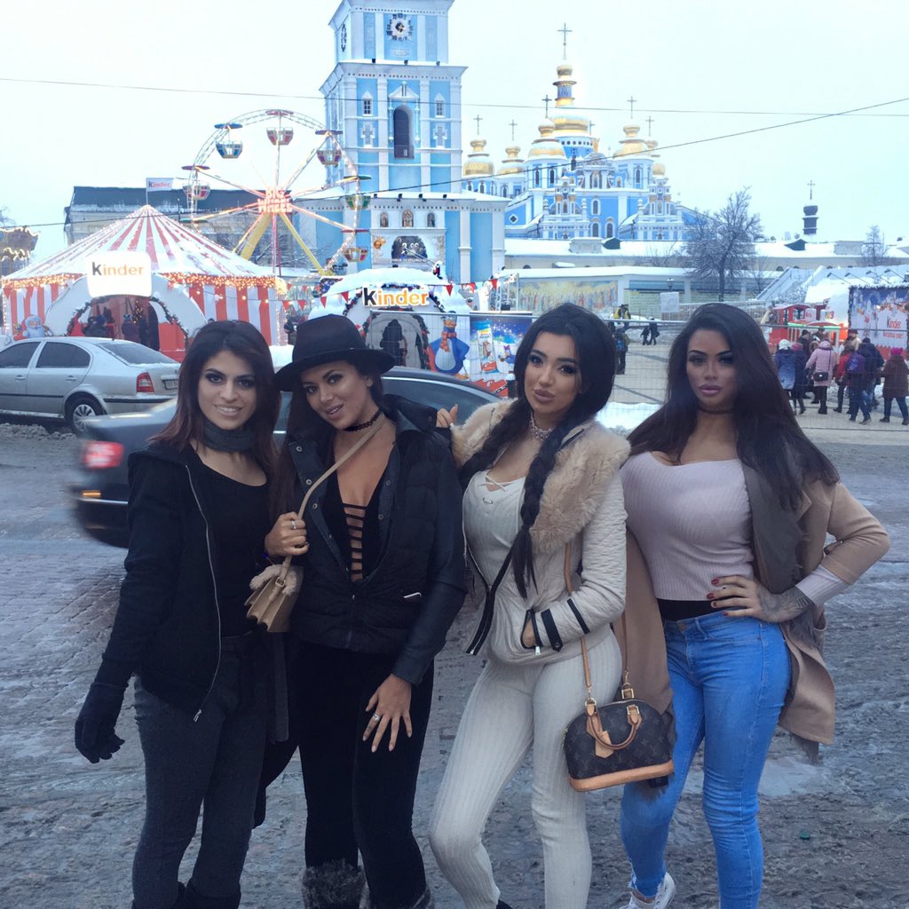 Loving #ukraine with the Barbies @italia_kash @vip_nvr https://t.co/9YocLXUflW